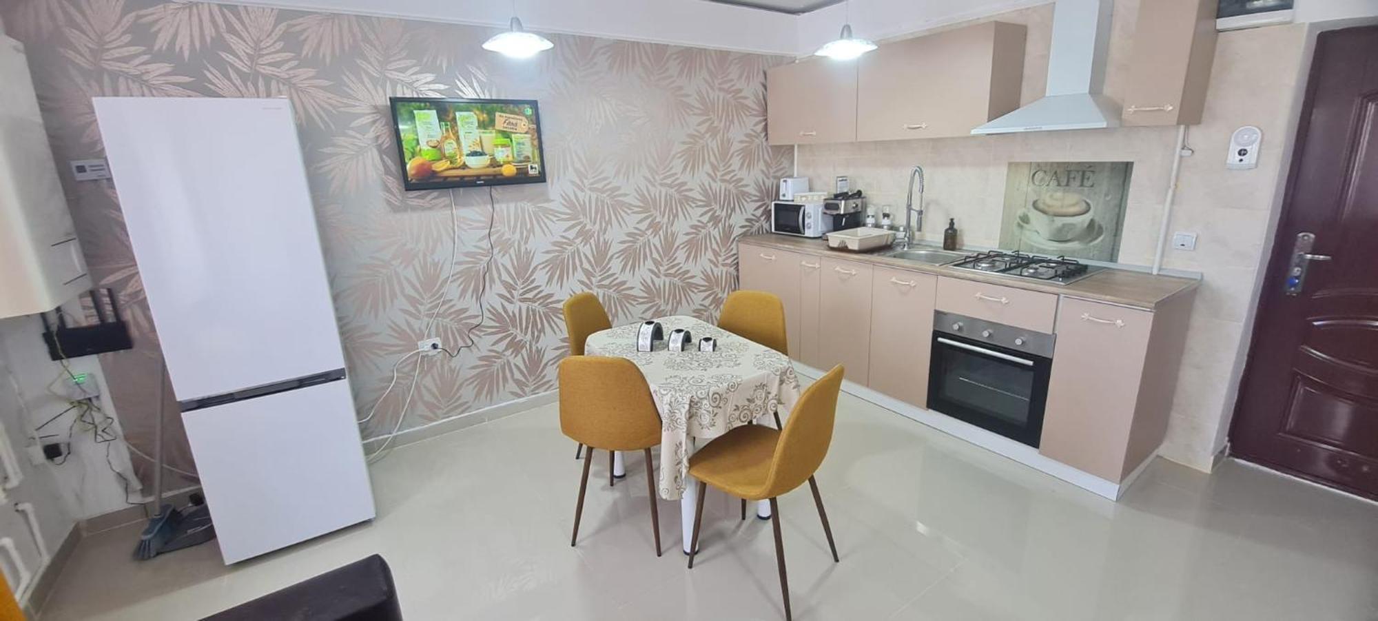Cosy 2 Bedroom Apartment In New Town Braşov Eksteriør billede