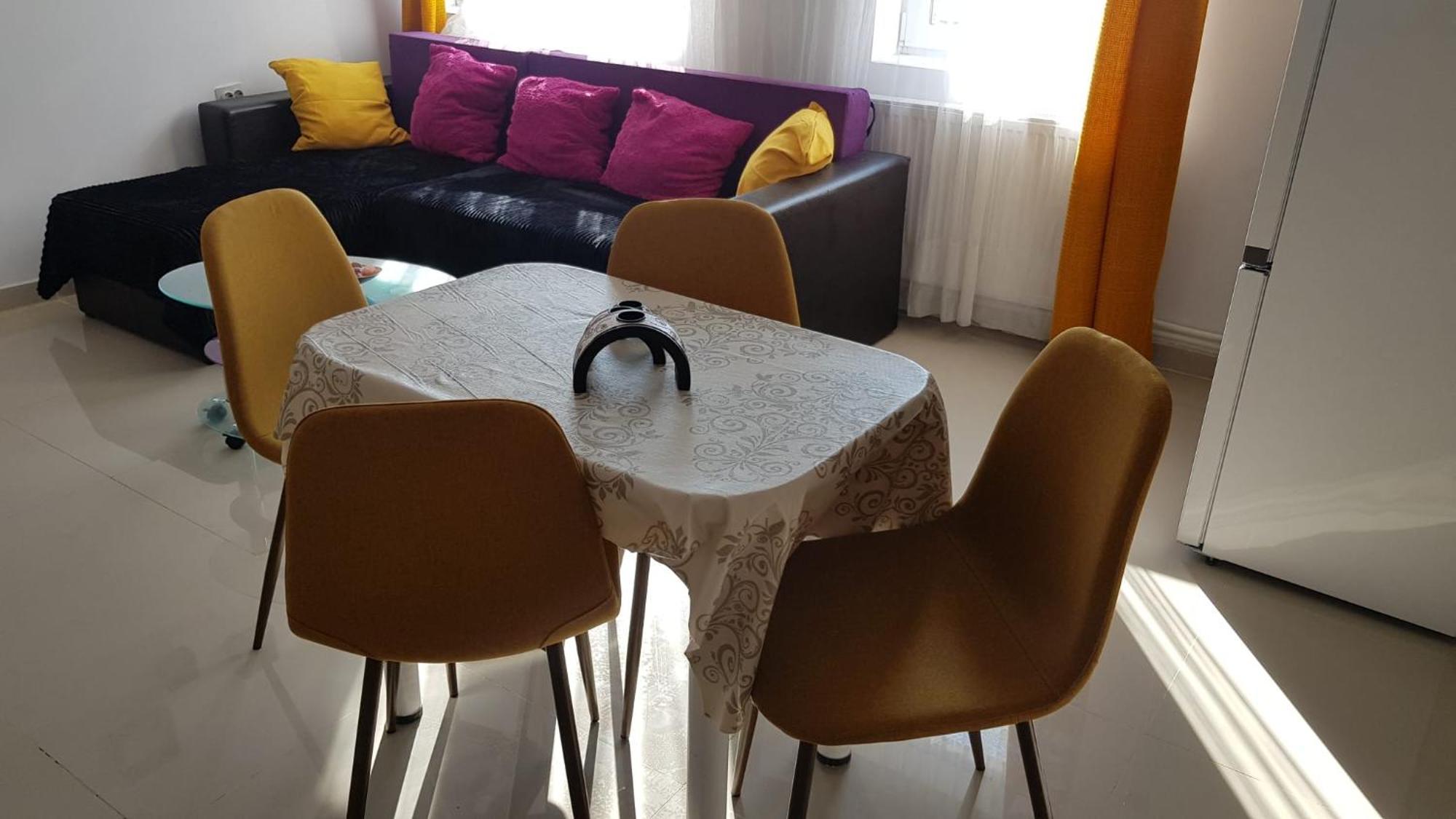 Cosy 2 Bedroom Apartment In New Town Braşov Eksteriør billede