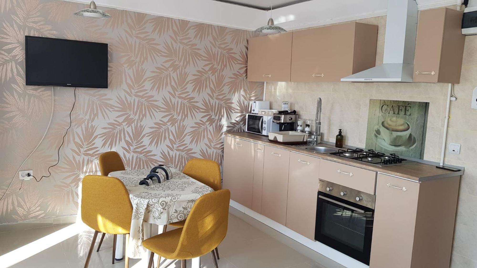 Cosy 2 Bedroom Apartment In New Town Braşov Eksteriør billede